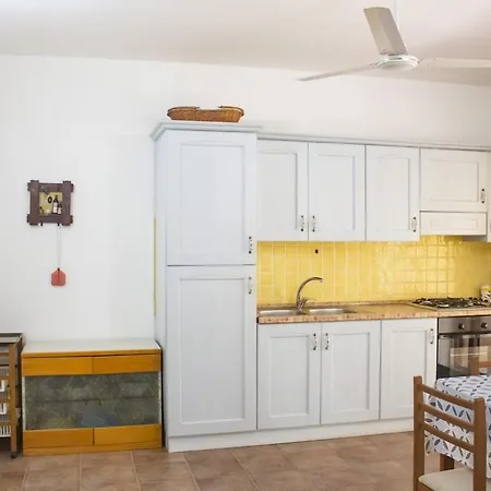Vakantiehuis Su Moddissi, 250m From The Marina di Gairo