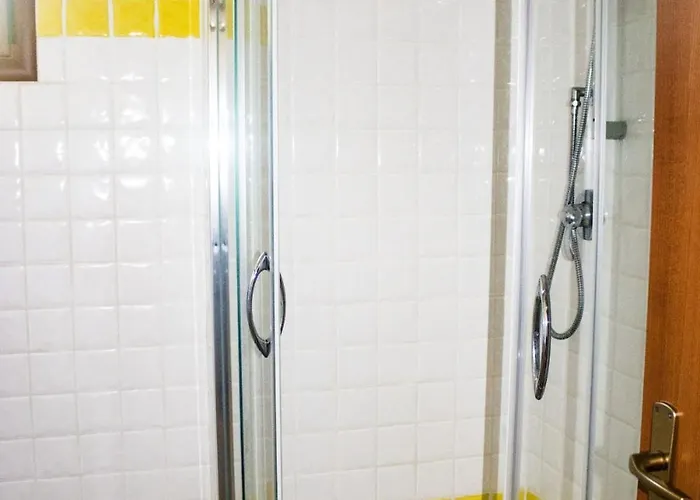 Su Moddissi, 250m From The